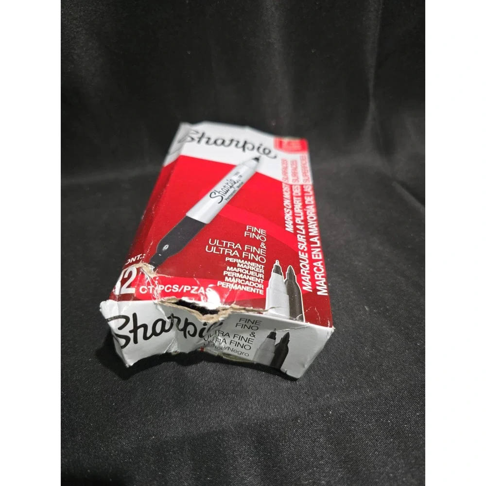 Sharpie 32001 Twin Tip Permanent Markers Fine and Ultra Fine 12 Piece - Black